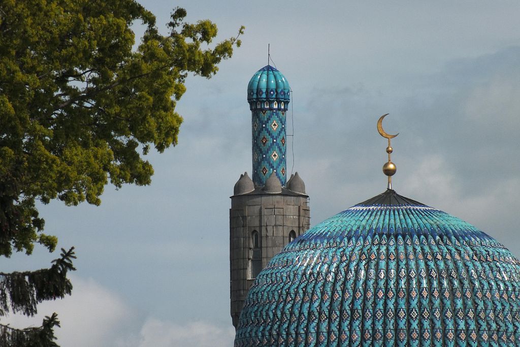 Центром праздника Ураза-байрам в Петербурге будет Соборная мечеть