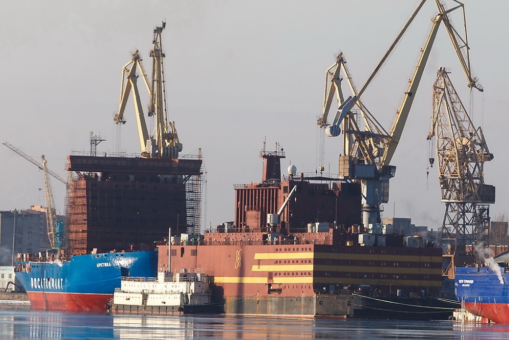 Ростехнадзор хочет взять под контроль атомные суда на Балтийском заводе