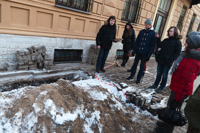 Общественники из Красивого Петербурга учат горожан бороться с проблемами благоустройства