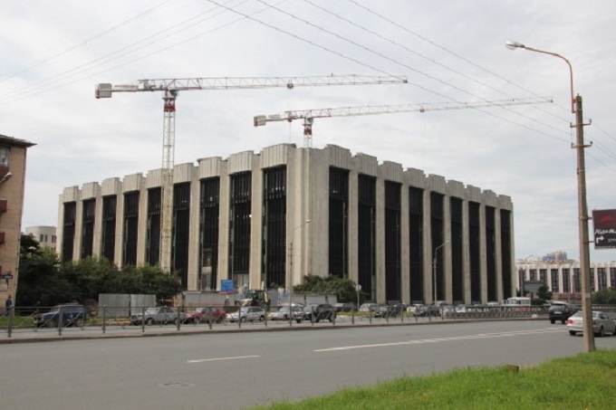 «Адамант» узаконил реконструкцию здания на площади Победы