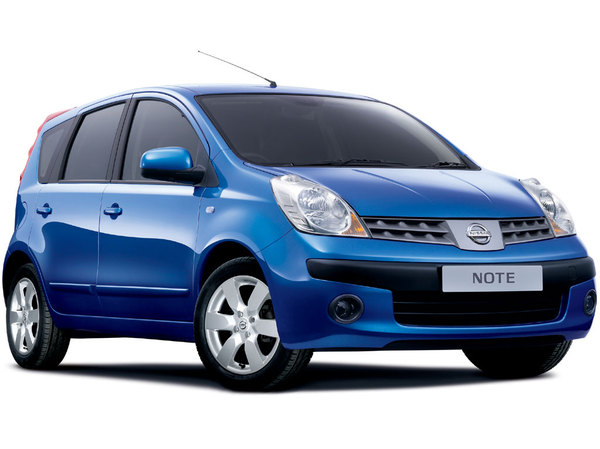 В Петербурге подскочил спрос на Nissan Note последнего поколения