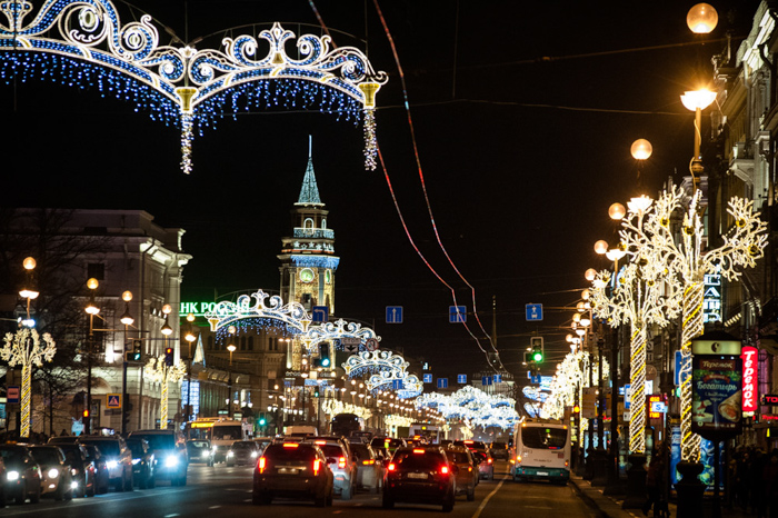 Новогоднее убранство Петербурга подорожало еще сильнее