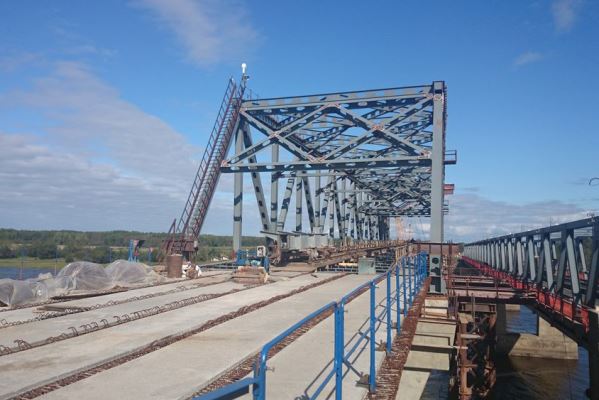 Второй мост через Волхов на «Коле» построят на полгода позже