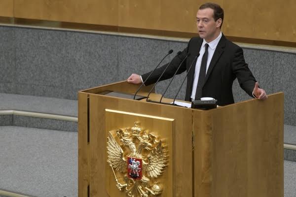 Алексей Мухин: Медведев не виноват в тех цифрах, которые ему готовят