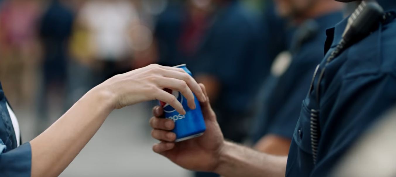 Кадр из рекламы Pepsi 