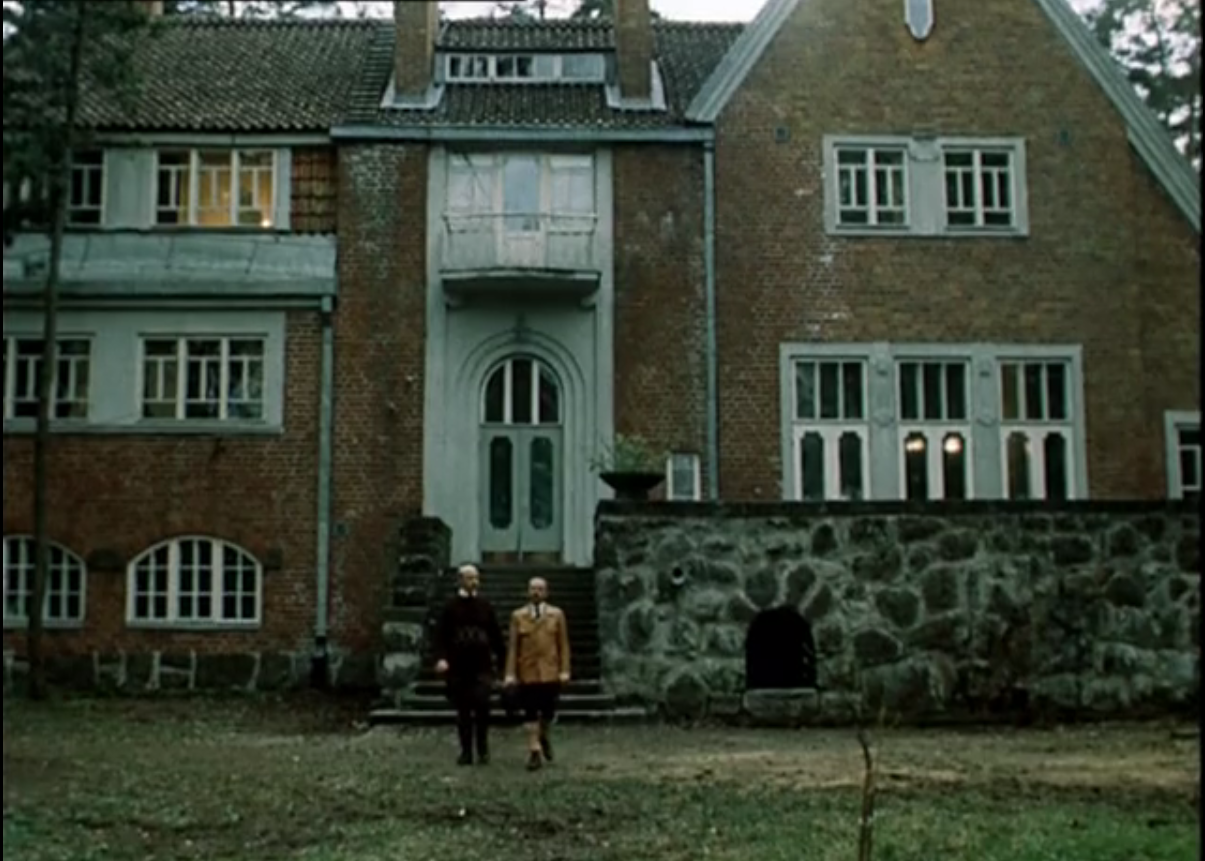 Кадр из фильма "Шерлок Холмс и доктор Ватсон. Двадцатый век начинается" 