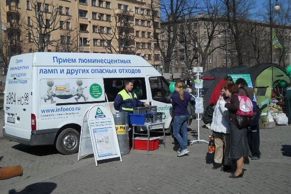 Экомобили возобновили работу в Петербурге