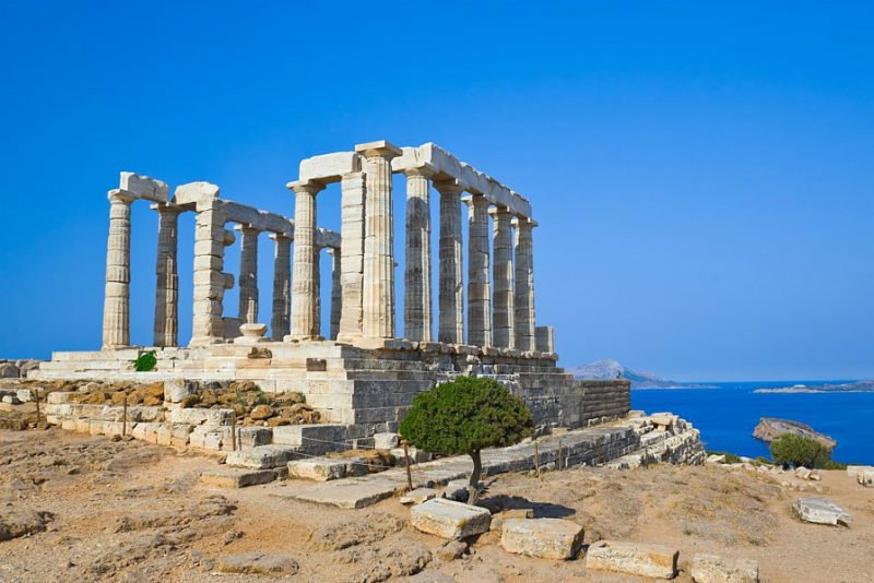 Почему стоит поехать в Грецию этим летом?