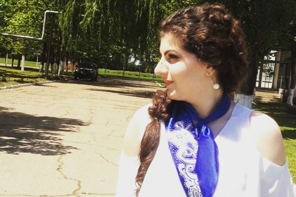 Золотая медаль дочки майкопской чиновницы взорвала школы России