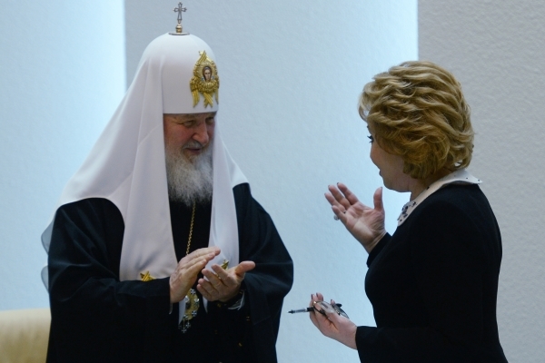 Почетными гражданами Петербурга стали Патриарх и «матриарх»