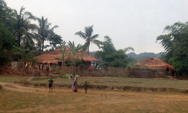 Опустошены почти 40% поселений рохинджа в Мьянме